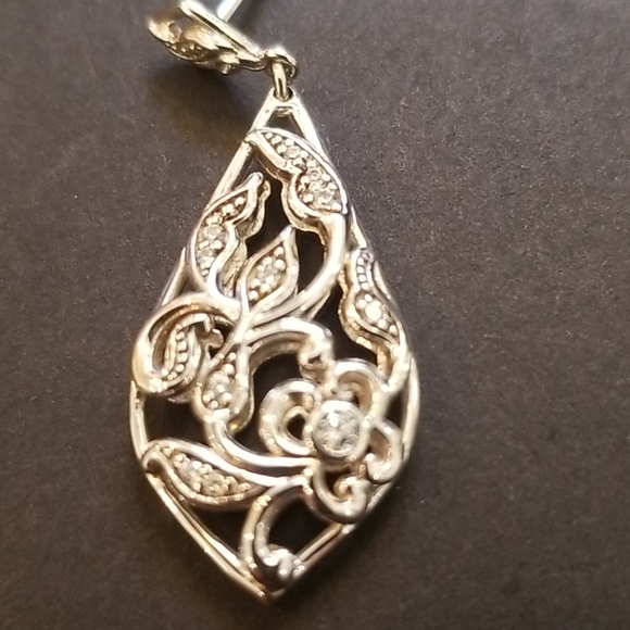 earrings - Picture 2 of 4